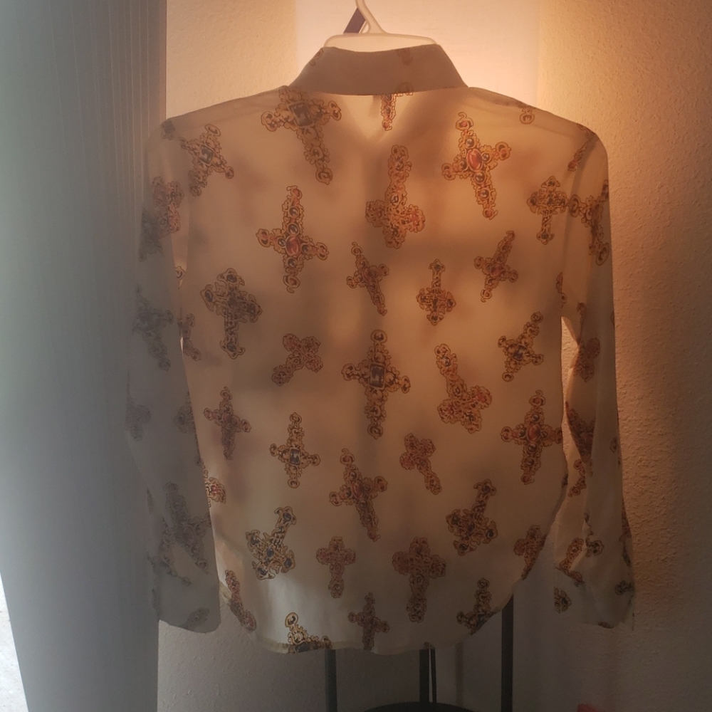 blouse size medium - Picture 2 of 2